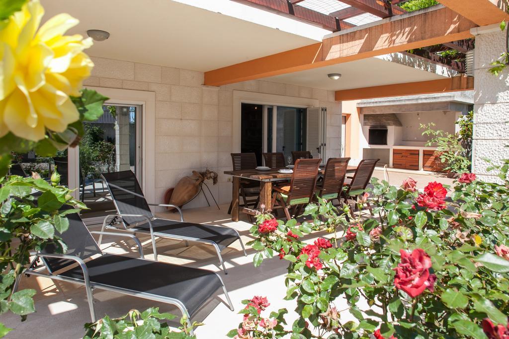 Apartments Tino Makarska Bilik gambar