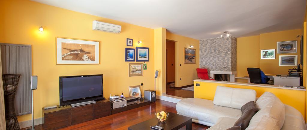 Apartments Tino Makarska Bilik gambar