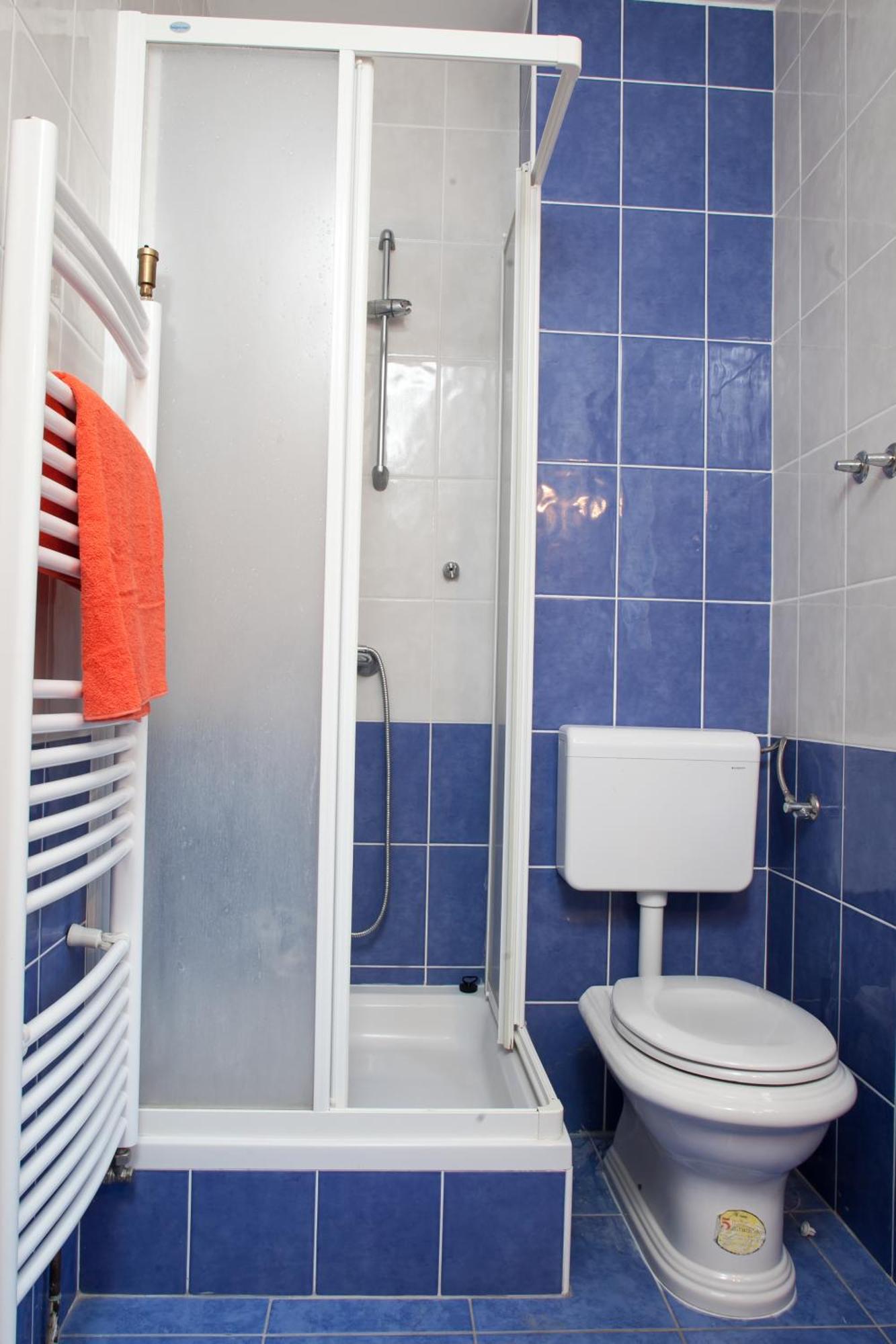 Apartments Tino Makarska Bilik gambar